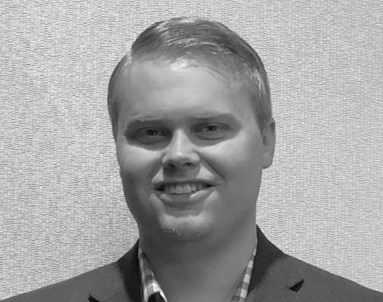jake 753_594_b_w